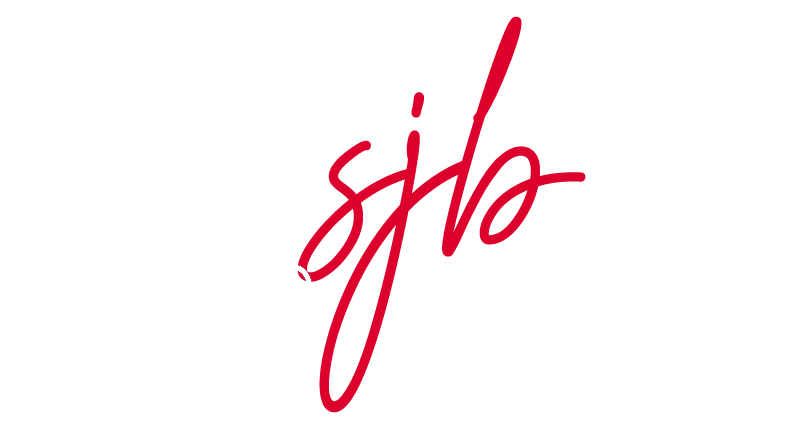 Logo Sabine Jung-Baß mit weisser Schrift und den Buchstaben sjb in roter Schreibschrift darüber